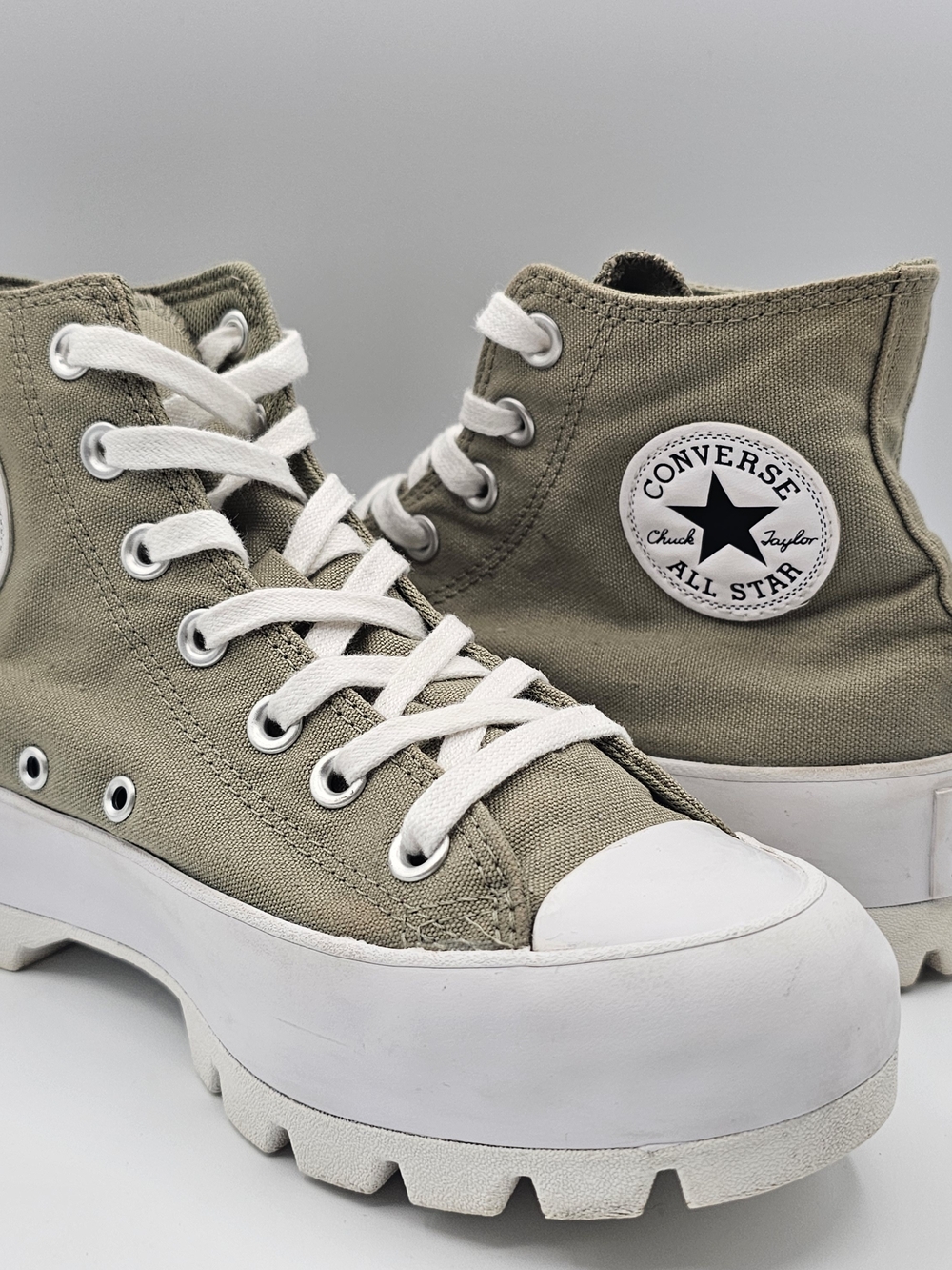 Converse Chuck Taylor All Star Women’s High-Top in Olive